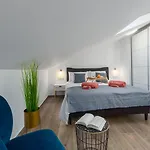 Modernes Nur 250 Meter Zum Mit Privatem Balkon, Grill, Wifi アパート *