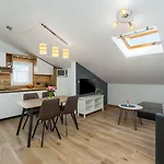 アパート Modernes Nur 250 Meter Zum Mit Privatem Balkon, Grill, Wifi ポレッチ
