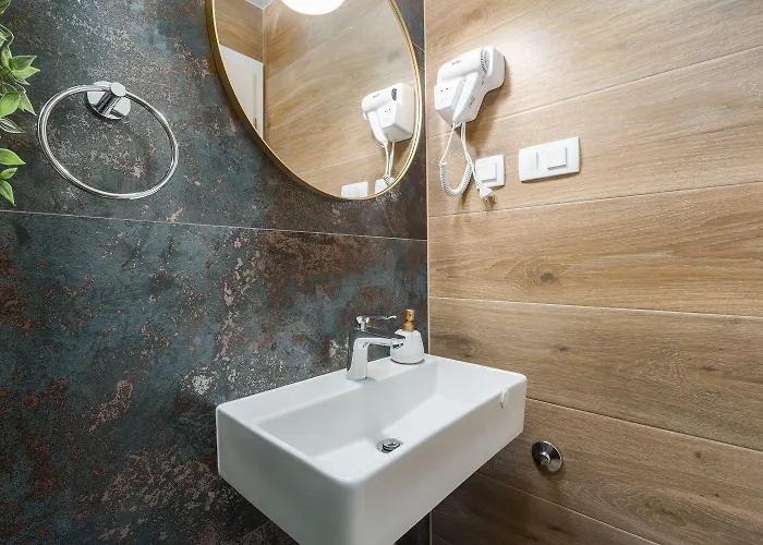 Modernes Nur 250 Meter Zum Mit Privatem Balkon, Grill, Wifi Poreč