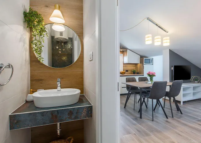 Апартаменты Modernes Nur 250 Meter Zum Mit Privatem Balkon, Grill, Wifi *