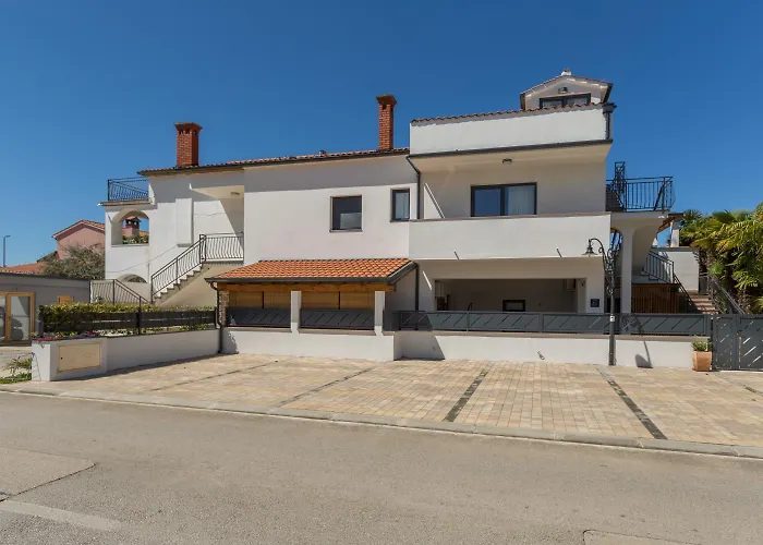 Appartamento Modernes Nur 250 Meter Zum Mit Privatem Balkon, Grill, Wifi